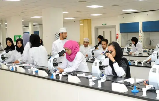 تحصیل تخصص پزشکی در عمان