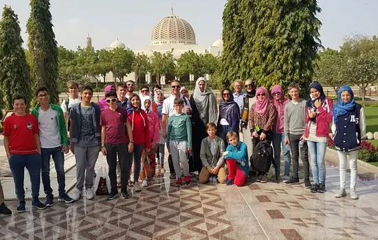 برای بازدید از مساجد عمان چگونه لباس بپوشیم؟