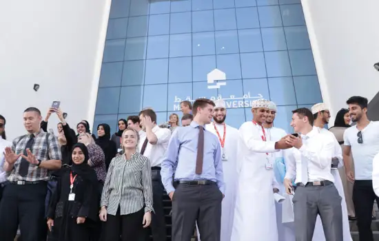 ویزای همراه عمان از طریق تحصیل