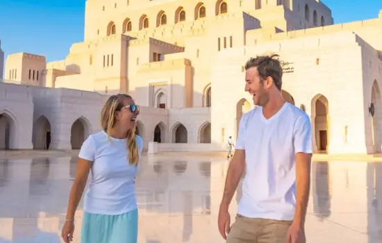 پوشش افراد برای گردش در عمان