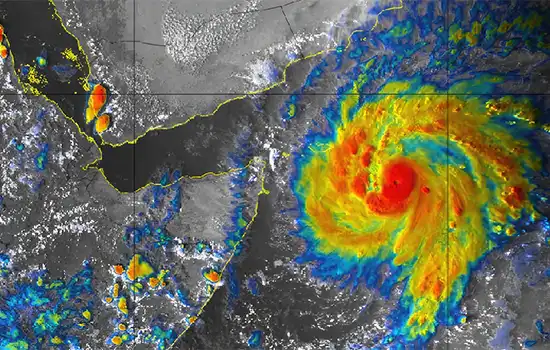 طوفان تِج به طوفان گرمسیری با عمق درجه دوم تبدیل می شود