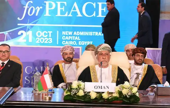 نماینده سلطان عمان، ریاست هیئت عمان در اجلاس قاهره برای صلح را بر عهده دارد