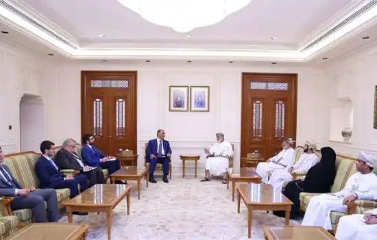 عمان و روسیه روابط دوجانبه را بررسی می کنند