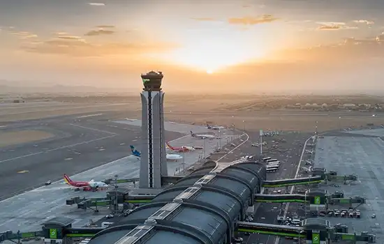 سازمان هواپیمایی کشور عمان قصد ادغام بخش های گردشگری و لجستیک را دارد