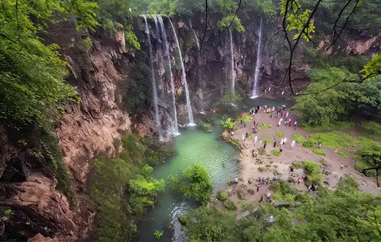 بازدیدکنندگان منطقه ظفار عمان در فصل پاییز(خریف) شاهد افزایش است