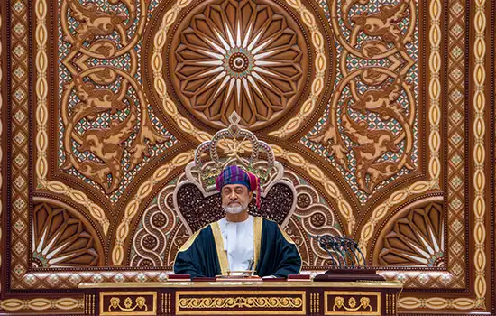 حضور سلطان هیثم در جلسه هشتمین دوره شورای عمان