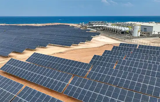 افتتاح بزرگترین سیستم پنل خورشیدی برای تولید آب شیرین در ولایت سور