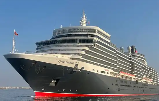 بندر صلاله پذیرای کشتی کروز با بیش از 2500 مسافر است