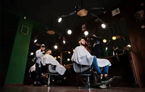 آرایشگری در عمان: حرفه‌ای با پتانسیل بالا