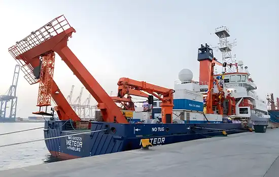 اولین کشتی حفاری تحقیقاتی چین برای اکتشاف نفت و گاز در آب‌های عمیق