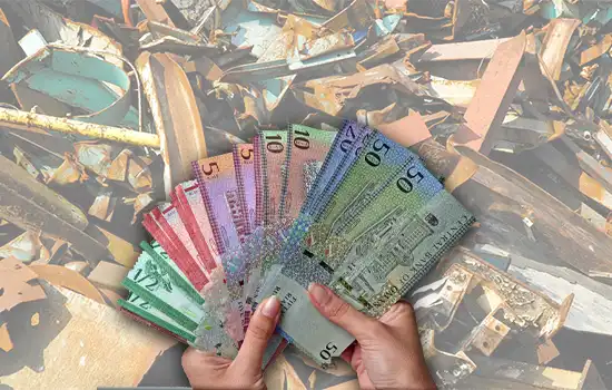 وزارت کار عمان با پدیده جمع‌آوری آهن و ضایعات برخورد کرد