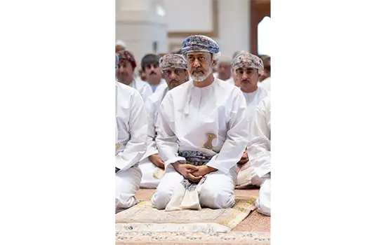 Sultan Haitham performed the Eid al Fitr prayer 2 1
